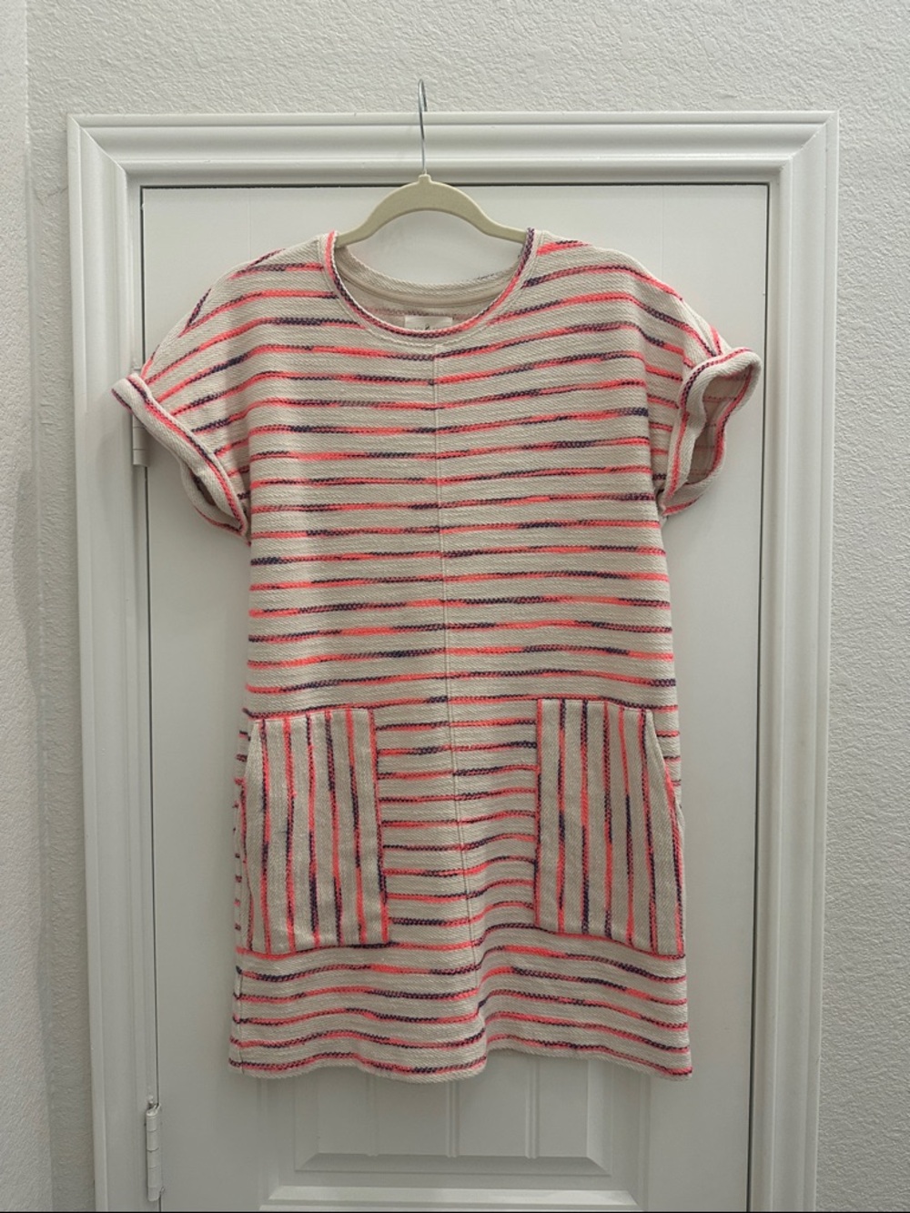 Lou & Grey Striped Knit Short Sleeve Tunic Dress in Cream and Bright Coral Small